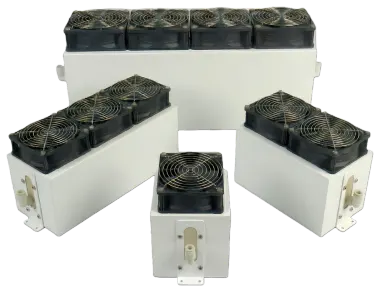 Custom Kundenspezifische Mehrlüfter-Kühlbaugruppe - Projektbezogene OEM-Thermomanagement-Lösung auf Basis von Temperaturziel, Gerätestruktur und Produktionsplan.